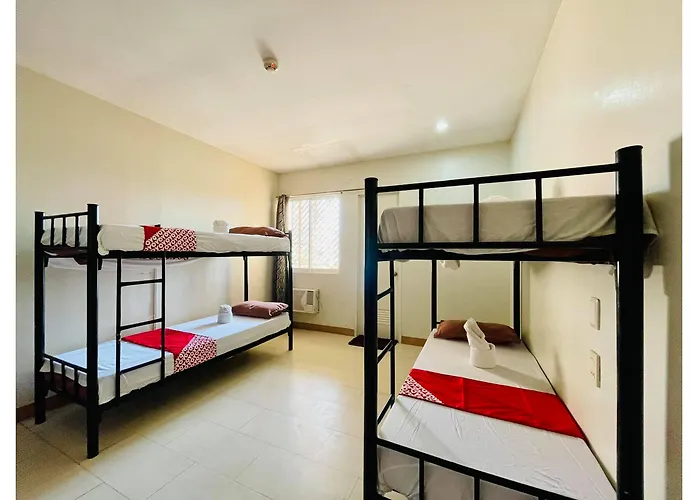 Oyo 130 Jy Crown Palace 3*