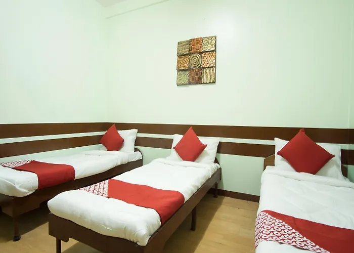 Oyo 130 Jy Crown Palace ホテル 3*