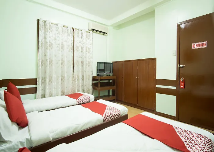 Oyo 130 Jy Crown Palace 3* セブ市